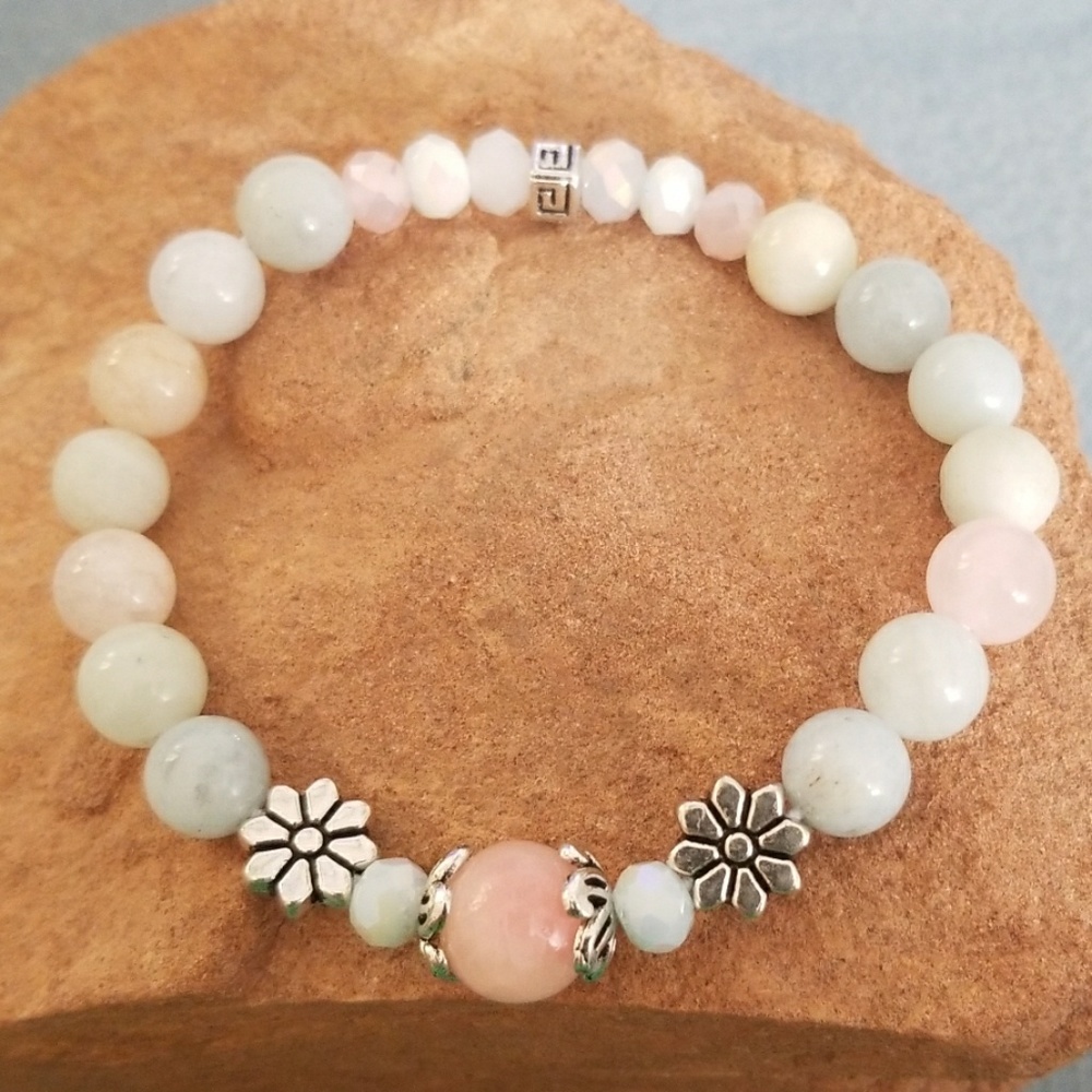 Pastel morganite colored stretch beaded bracelet